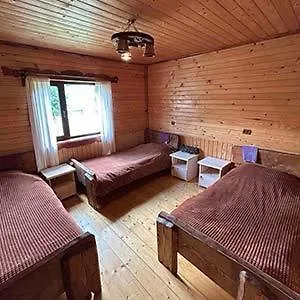 Semesterbostad поп іван Dzembronia